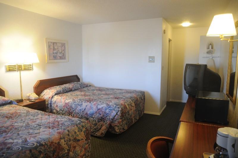 Stagecoach Motel La Junta Room photo