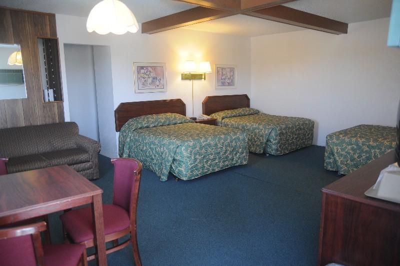 Stagecoach Motel La Junta Room photo